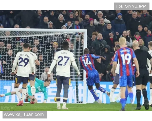 2020英超第八轮曼联主场迎战埃弗顿全场精彩回顾与分析